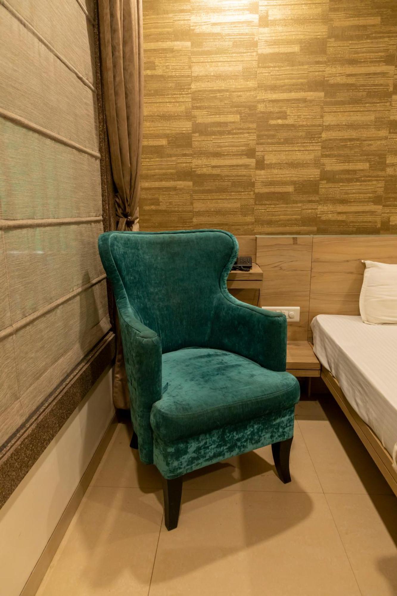 Adarsh Palace Hotel Bhopal Eksteriør bilde