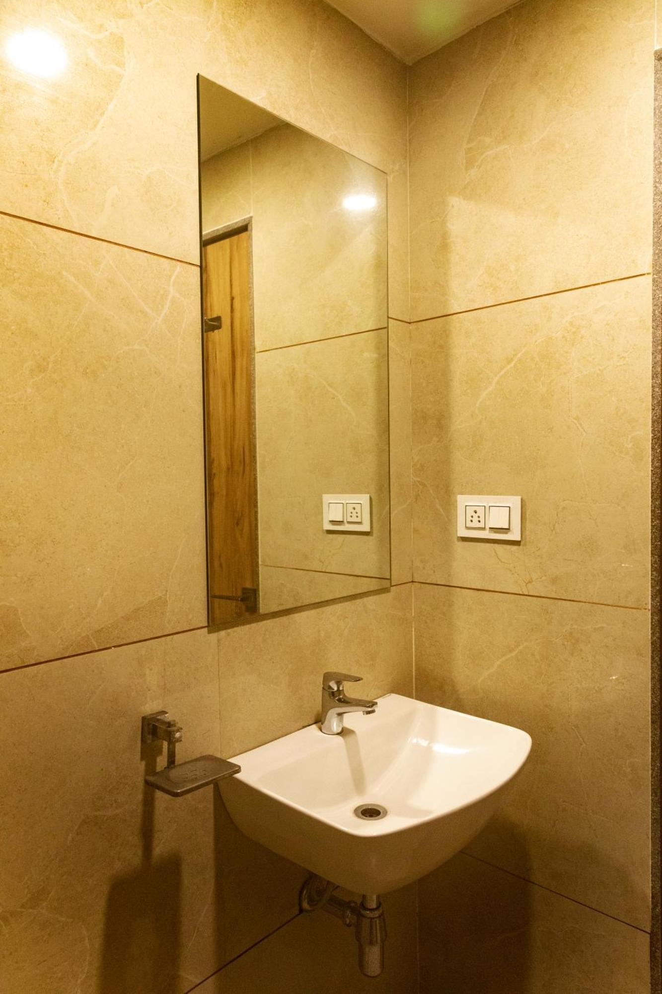 Adarsh Palace Hotel Bhopal Eksteriør bilde