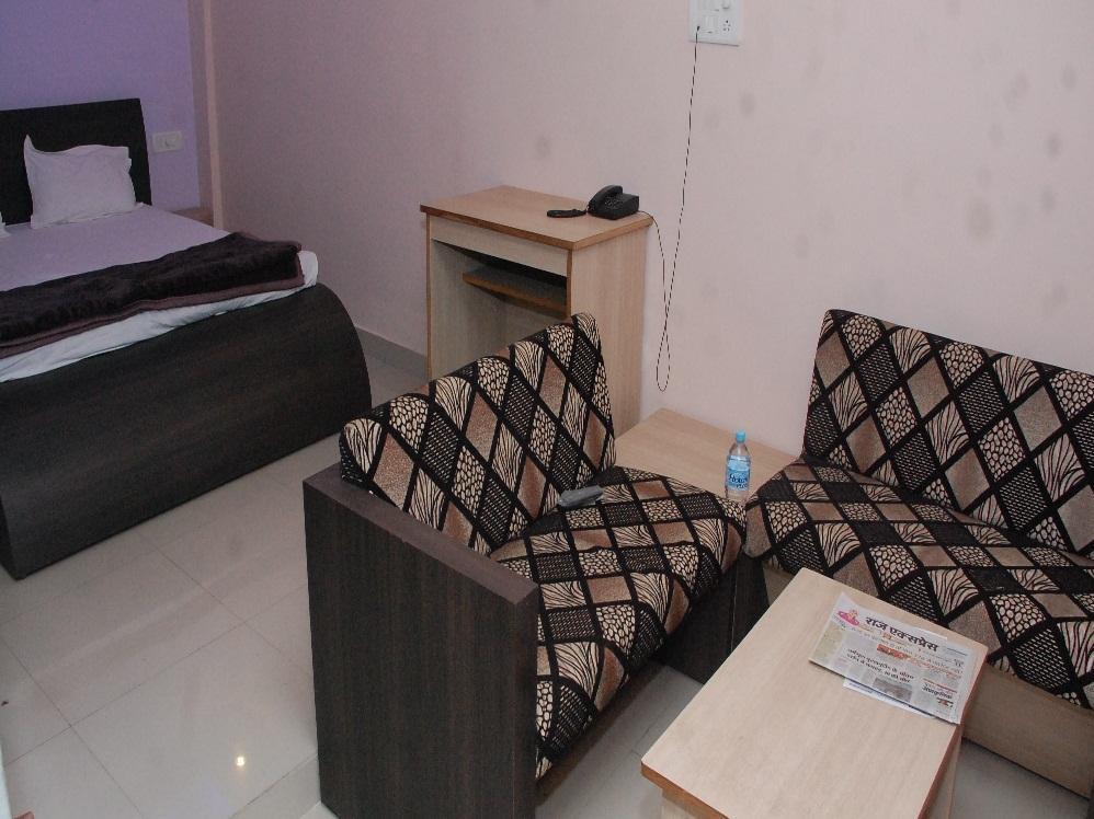 Adarsh Palace Hotel Bhopal Eksteriør bilde